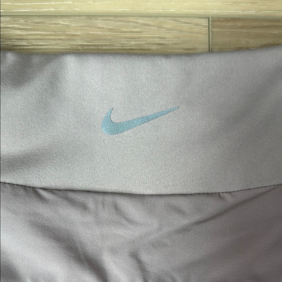 Nike Women’s Blush Athletic Lined Shorts M - Picture 5 of 7